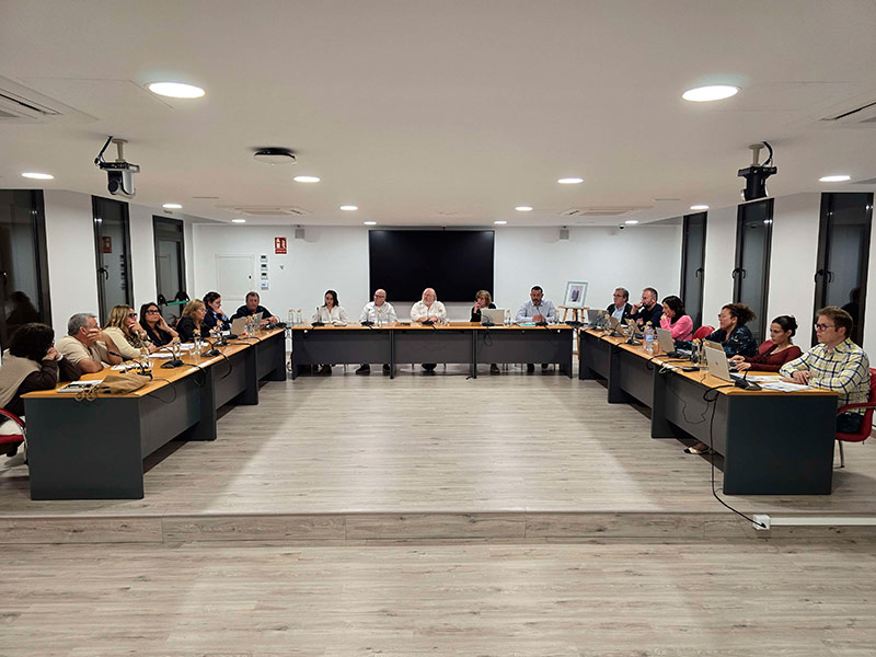 El Ple de l'Ajuntament de Calonge i Sant Antoni d'aquest passat mes d'octubre. (Foto: Ajuntament de Calonge i Sant Antoni).