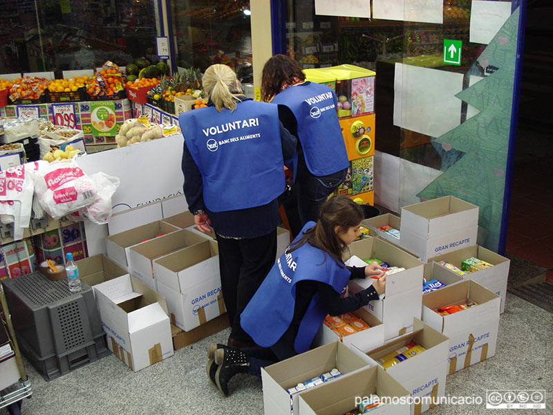 Voluntaris del Gran Recapte d'Aliments a Palamós, en una imatge d'arxiu.