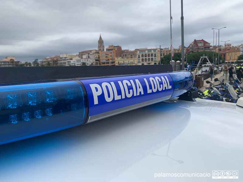 Un vehicle de la Policia Local de Palamós.