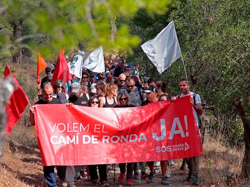 SOS Costa Brava, contra la privatització del Camí de Ronda de la Costa Brava. (Foto: SOS Costa Brava).