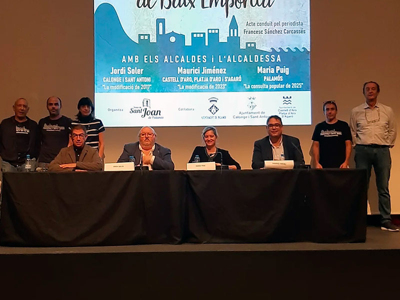 Taula rodona sobre els canvis de topònim al Baix Empordà, el passat 17 d'octubre. (Foto: AAVV Sant Joan).