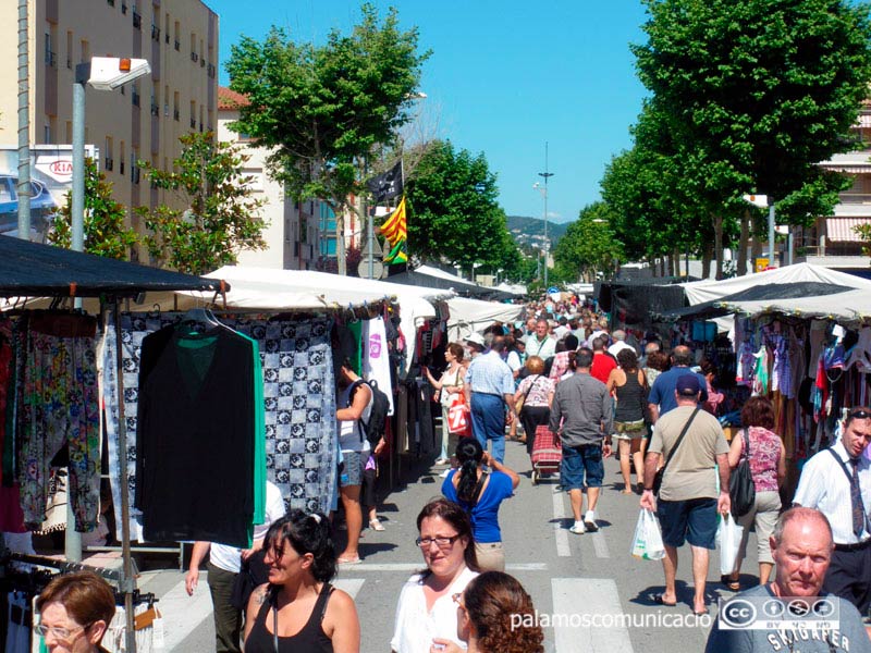 El mercat setmanal dels dimarts, en una imatge d'arxiu.