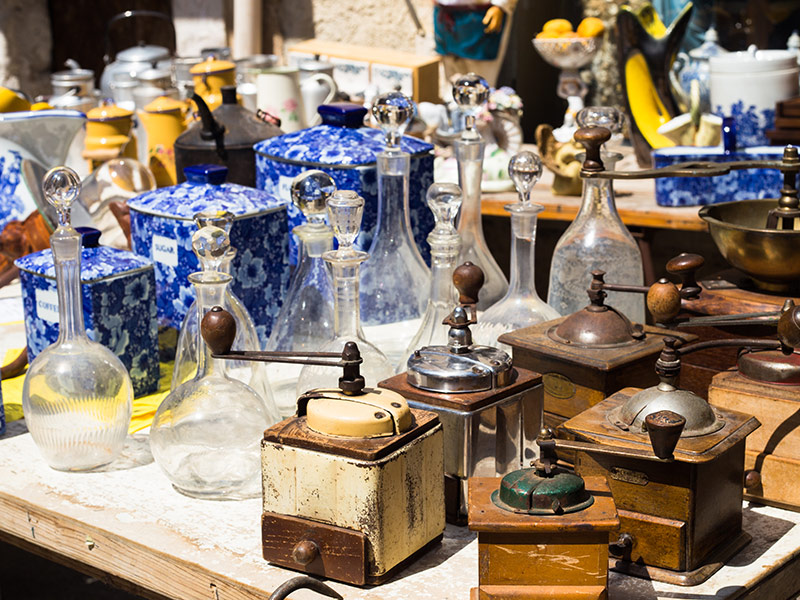 El Mercat d'Intercanvi i de segona mà es farà demà a la Plaça dels Països Catalans. (Foto: freepik.es).