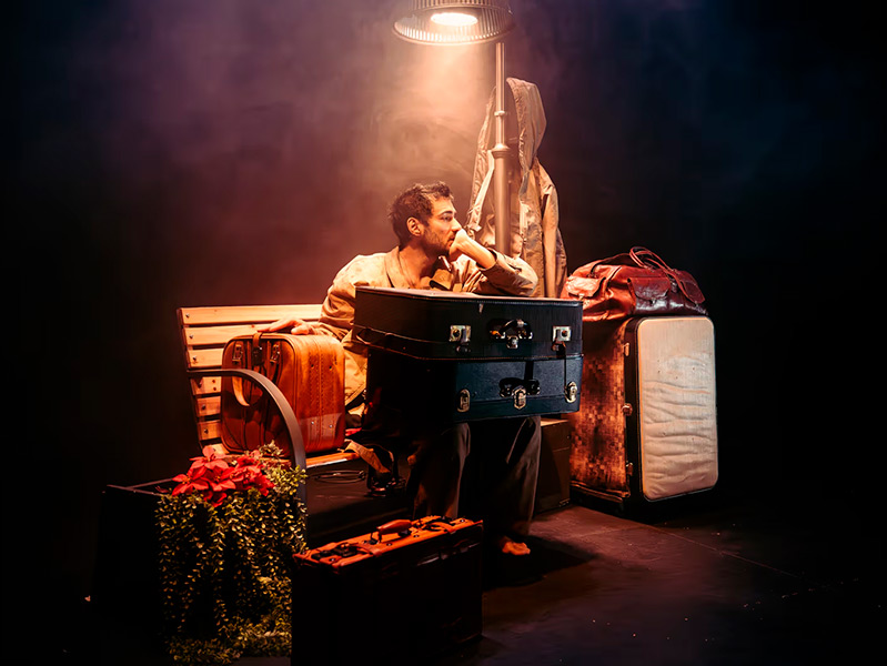 Akira Yoshida i 'El porqué de los perdidos' avui a l'Ona~dance. (Foto: Akira Yoshida).