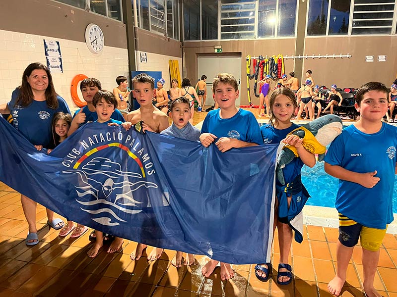 Nedadors del Club Natació Palamós aquest passat cap de setmana a Figueres. (Foto: CN Palamós).