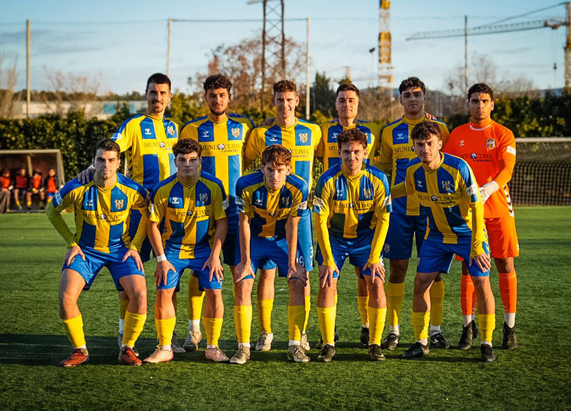 Onze inicial del Palamós en el partit disputat avui davant el Parets. (Foto: Palamós CF - Laura Heras).