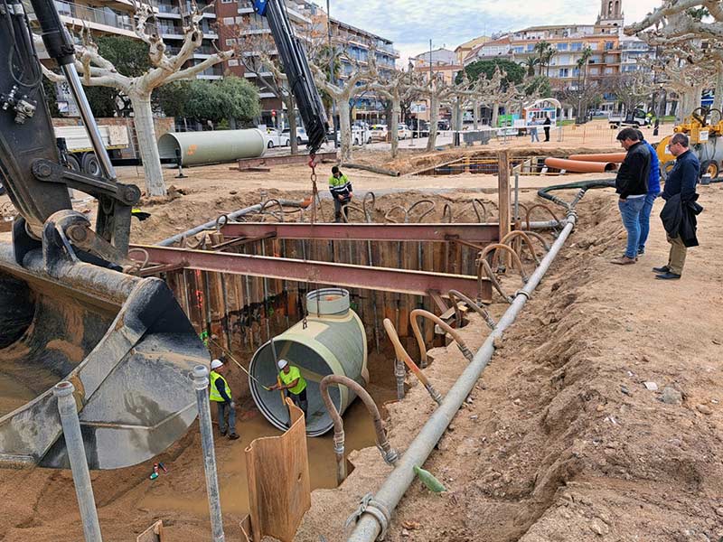 Amb la reforma del passeig s'han instal·lat dos dipòsits amb una capacitat de 900 metres cúbics. (Foto: Ajuntament de Palamós).