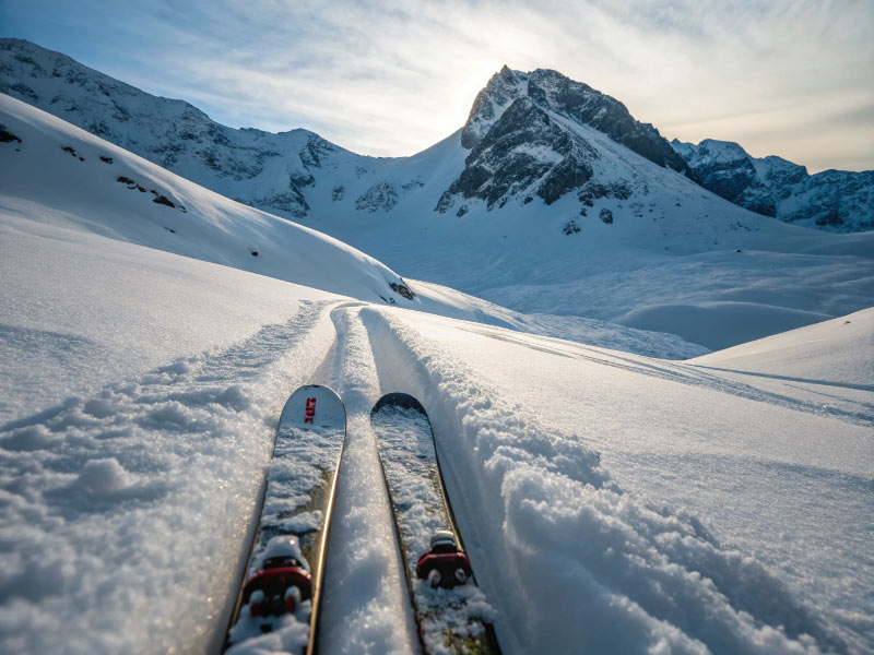 L'Area d'Esports organitza una esquiada jove el proper 28 de febrer. (Foto: Generada amb IA - Recraft).