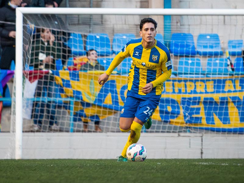 El jugador del Palamós Club de Futbol, Valentín. (Foto: Palamós CF - Laura Heras).