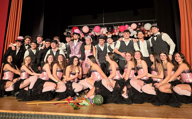 Dissabte s’han presentat els reis Carnestoltes d’enguany, de la colla Anem de Farra. (Foto: Ajuntament de Calonge i Sant Antoni).