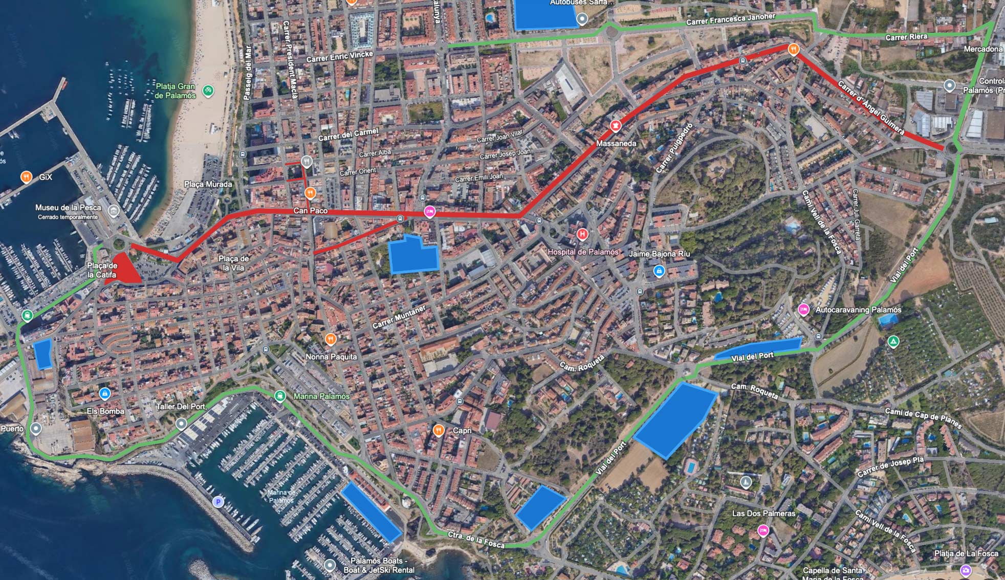 Vermell: trànsit restringit --- Verd: trànsit obert --- Blau: zones aparcament.