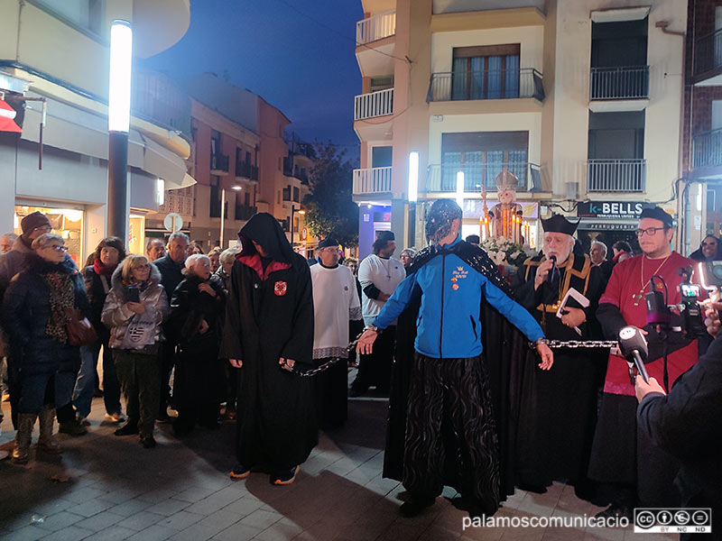 Ahir es va posar el punt i final al Carnaval amb l'enterrament del Carnestoltes King Perill.