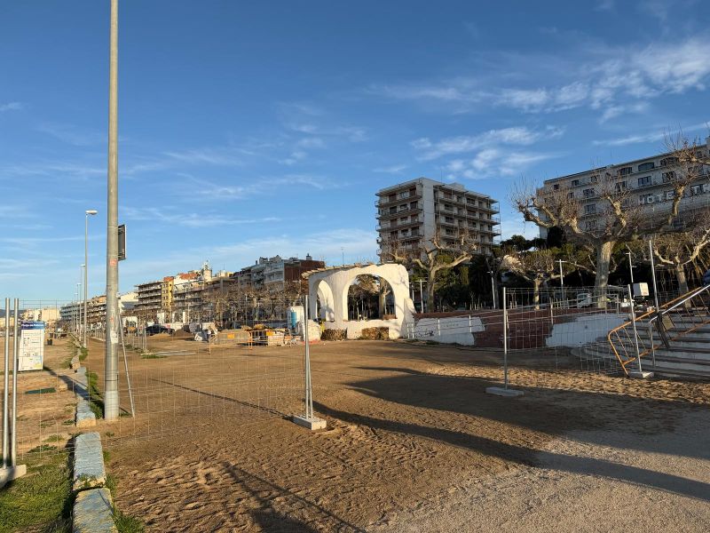 L'Ajuntament de Palamós té previst inaugurar la reforma del passeig el 26 de març. (Foto: Ajuntament de Palamós).