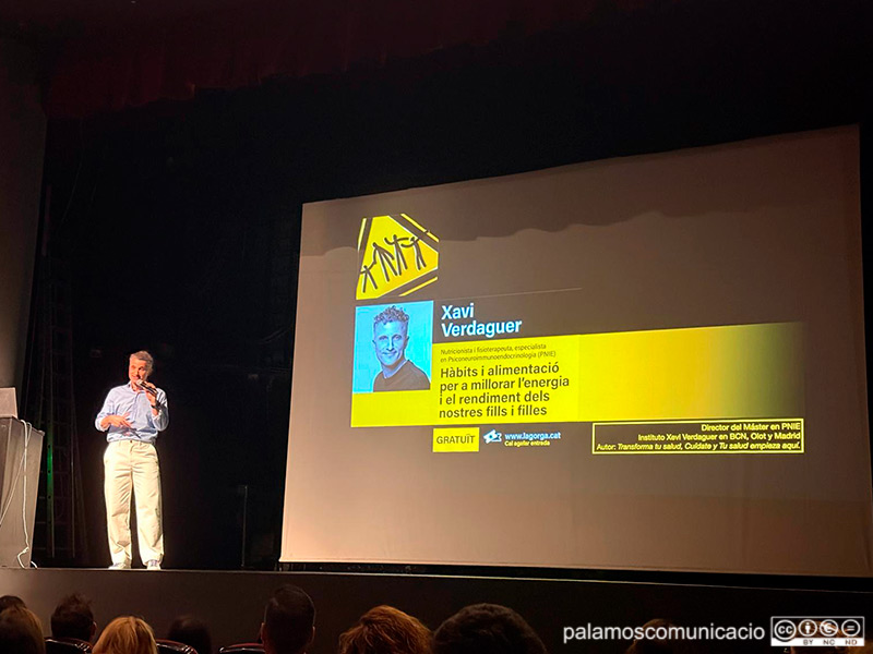 El nutricionista Xavi Verdaguer va ser el ponent ahir de les Jornades d'Educació i Família.