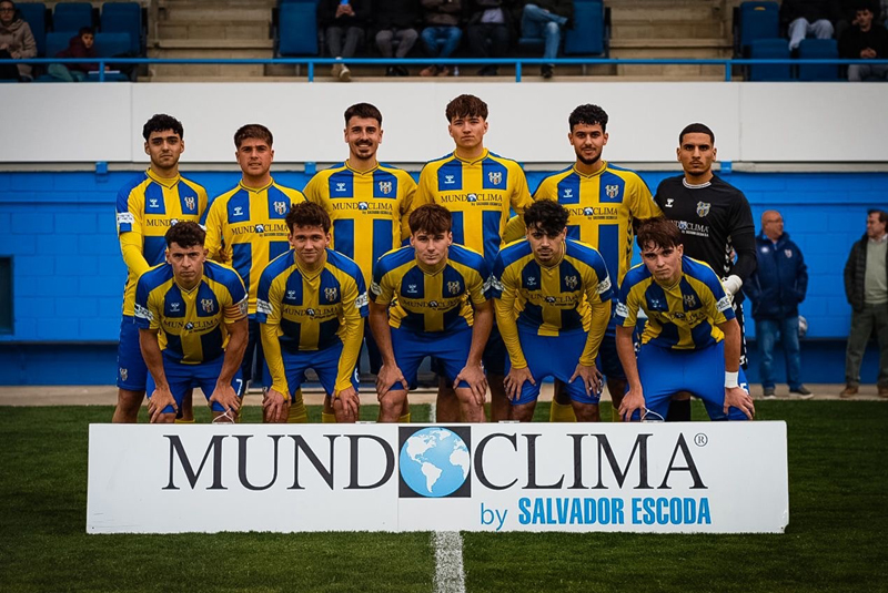 Onze inicial del Palamós en el partit disputat avui davant la UE Torroella. (Foto: Palamós CF - Laura Heras).