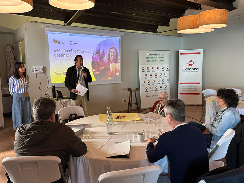 Més de 80 empresaris de la comarca es formen en atenció en llenguatge de signes. (Foto: Cambra de Comerç de Palamós).