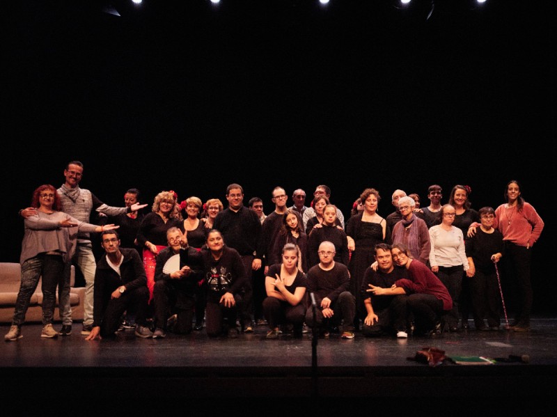 El grup de teatre de l'Associació El Trampolí. (Foto: El Trampolí).