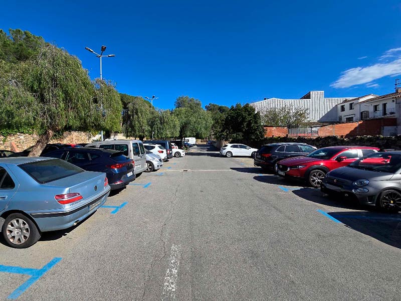 Calonge i Sant Antoni projecta el soterrament de l'aparcament del carrer Anselm Clavé. (Foto: Ajuntament de Calonge i Sant Antoni).