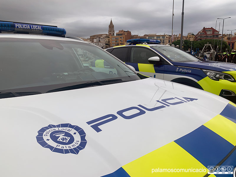 Vehicles de la Policia Local de Palamós.