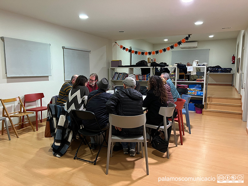 Imatge d'arxiu d'una reunió veïnal al Centre Obert del barri d'Es Pla.