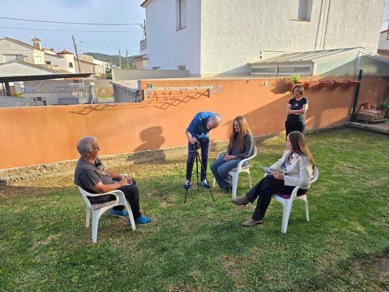 Joves de Calonge i Sant Antoni recuperen la història local a través d’un Banc de Memòria audiovisual. (Foto: Ajuntament Calonge i Sant Antoni).