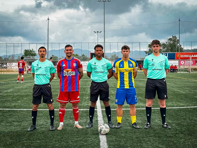 La victòria d'ahir fa que el Palamós depengui d'ell mateix per com a mínim, fer la promoció d'ascens. (Foto: Palamós CF - Laura Heras).