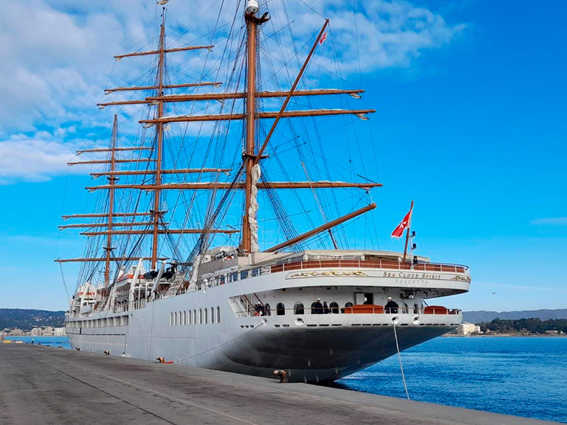 El Sea Cloud Spirit fa avui escala al port de Palamós. (Foto: Ports de la Generalitat).