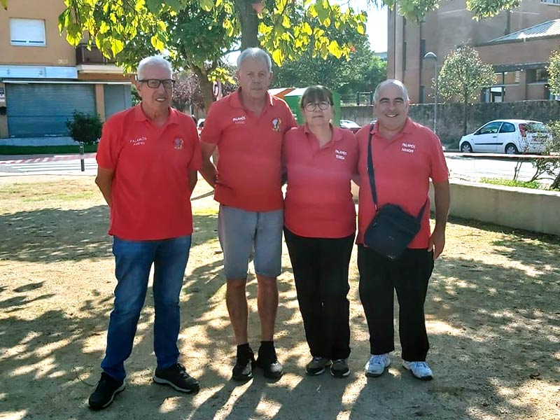 L'equip del Club de Bitlles Catalanes Palamós. (Foto: Club de Bitlles Catalanes Palamós).