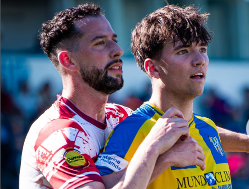 Un instant del partit d'ahir. (Foto: Palamós CF - Laura Heras).