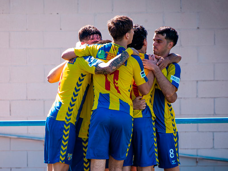 El Palamós necessita capgirar un 1 a 3 de l'anada per passar a la final de la promoció d'ascens. (Foto: Palamós CF - Laura Heras).