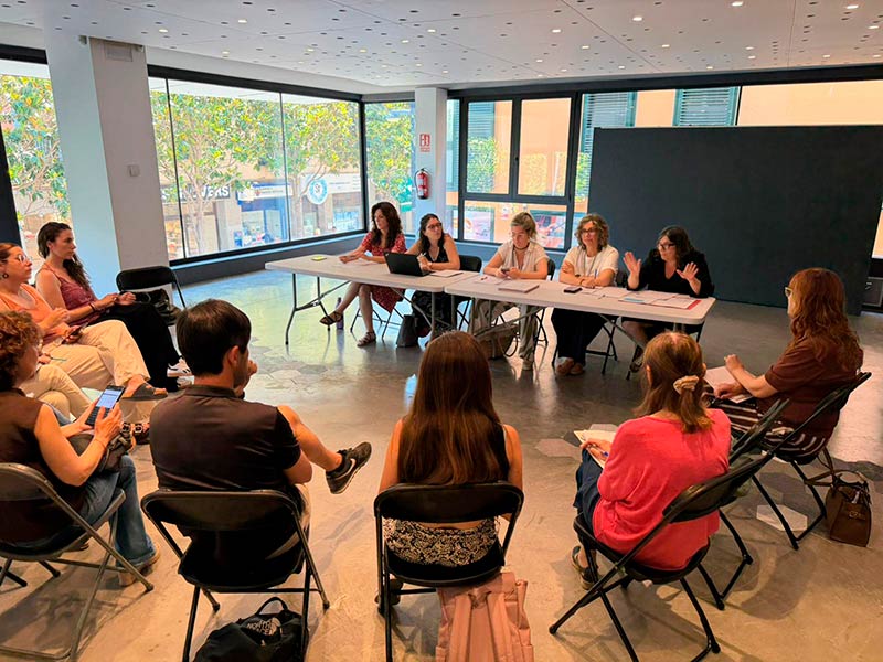 Reunió de la Comissió Representativa Institucional del Pla Educatiu d’Entorn. (Foto: Ajuntament de Palamós).