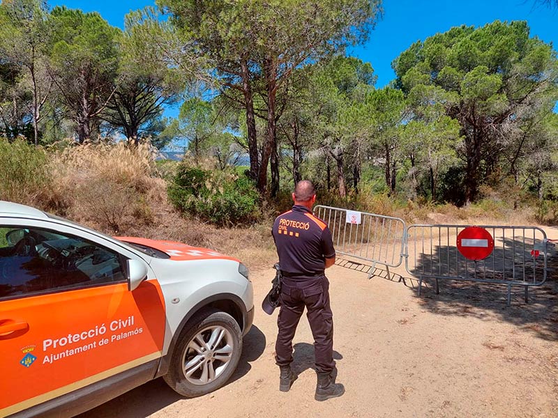 S'han tancat tots els accessos al massís de les Gavarres des de Palamós. (Foto: Ajuntament de Palamós).