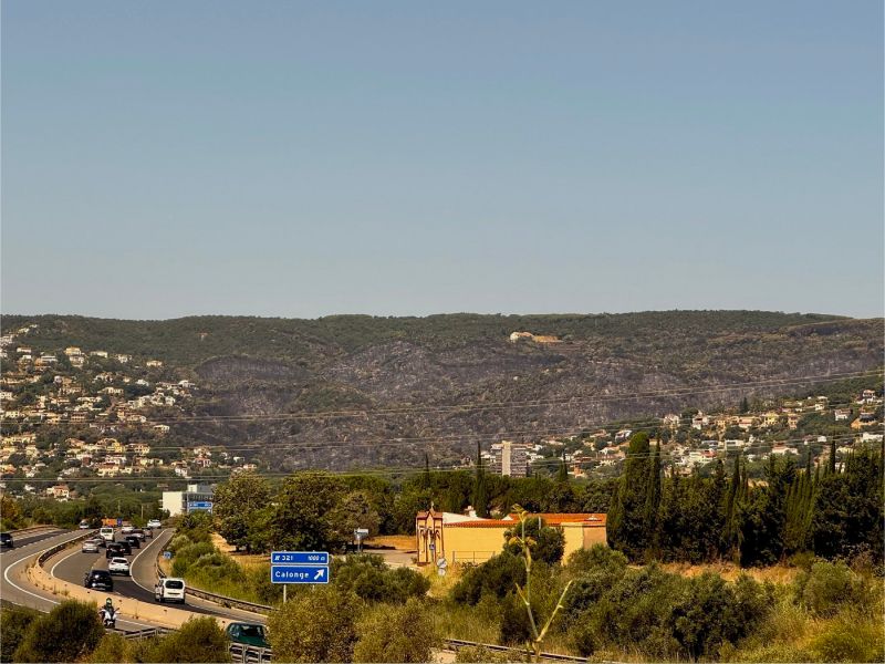 L'incendi de les Gavarres ha cremat una superfície d'unes 2.300 hectàrees. (Foto: Méteo Palamós).