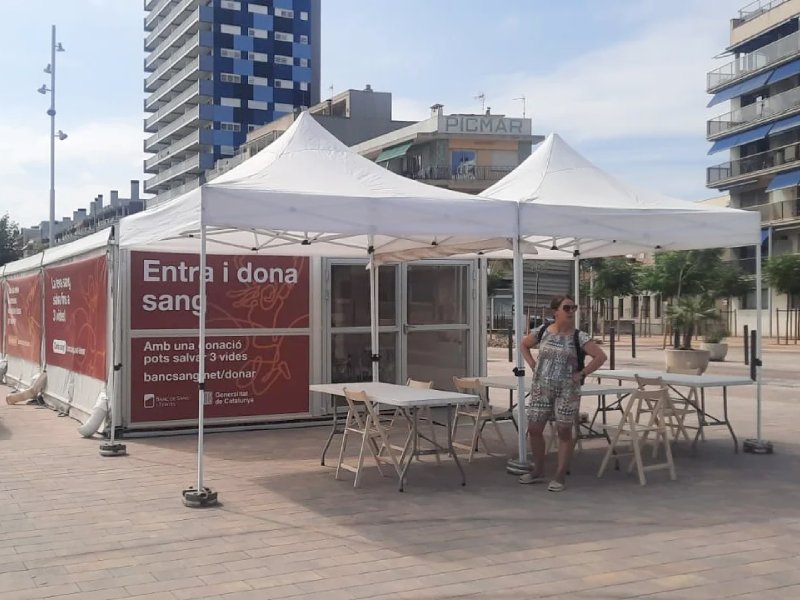 Avui hi ha la tercera i darrera jornada de donació de sang al passeig del Mar. (Foto: Ajuntament de Palamós).