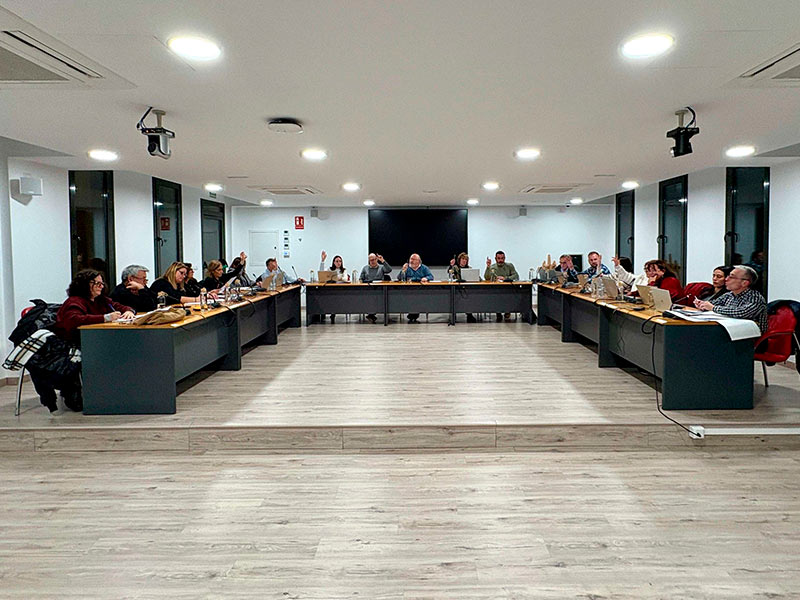 Imatge d'arxiu d'un Ple de l'Ajuntament calongí. (Foto: Ajuntament de Calonge i Sant Antoni).