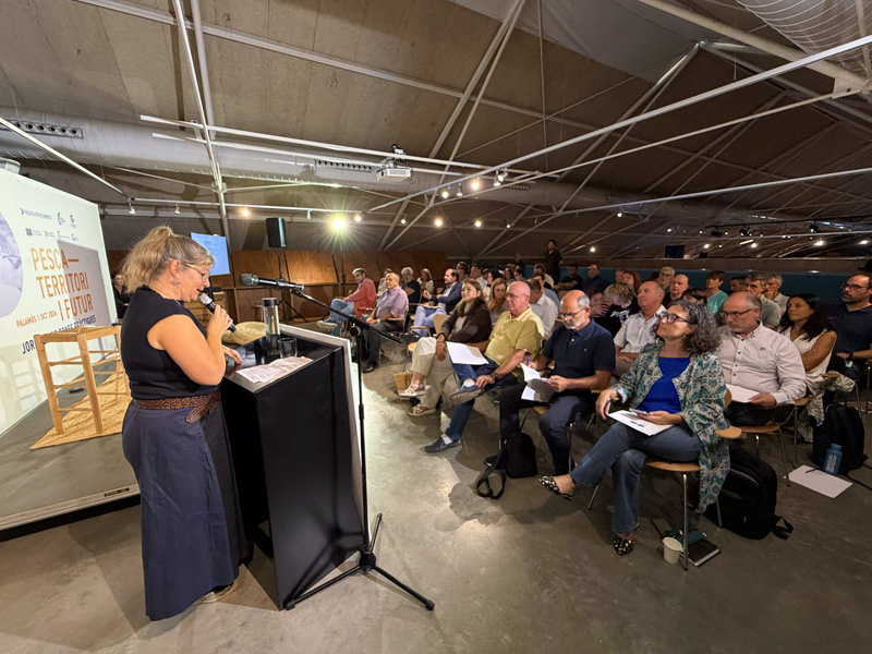 L'alcaldessa Maria Puig, inaugurant la jornada. (Foto: Ajuntament de Palamós i Sant Joan).