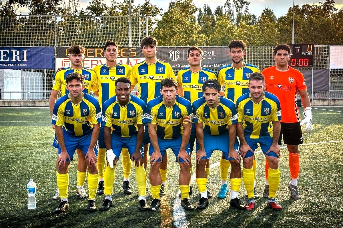 L'onze inicial del Palamós CF davant Sant Cugat. (Foto: Palamós CF - Laura Heras)