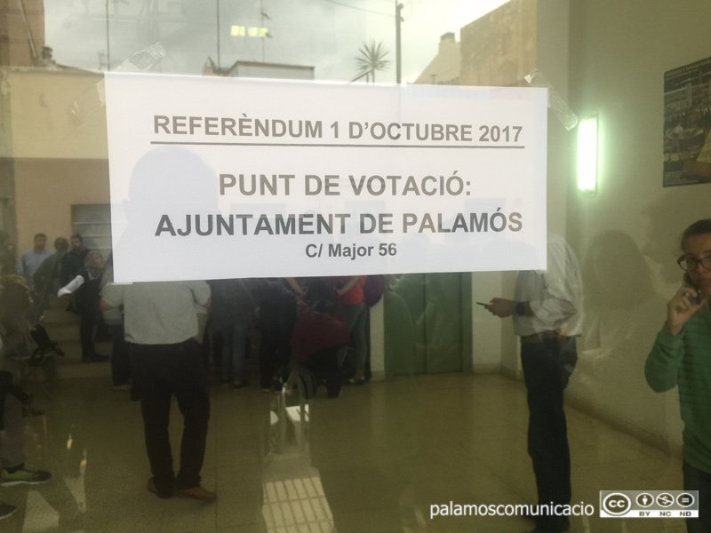 Punt de votació a l'Ajuntament de Palamós el dia 1 d'octubre.