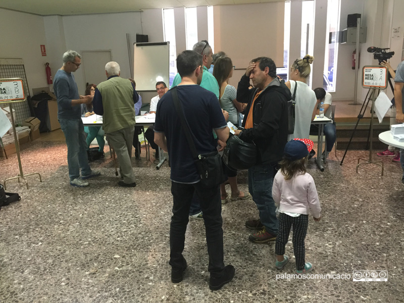 Activitat, aquest matí, al col·legi electoral ubicat al Punt Jove de Palamós.