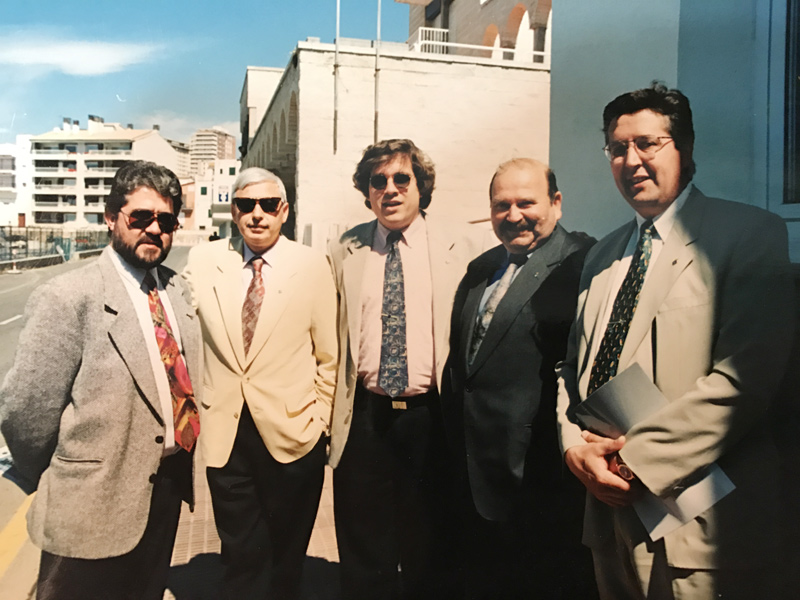 Josep Crosa, segon per la dreta, amb l'equip de CiU, quan era regidor de l'Ajuntament, als anys 90.