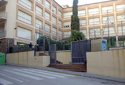 L'entrada principal de l'escola Vedruna, al carrer de Xaloc.