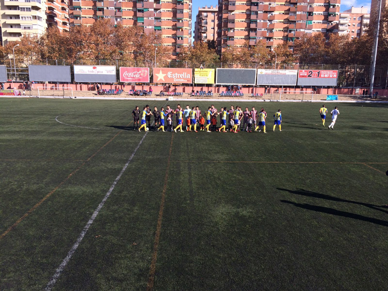 Palamós i Júpiter minuts abans de l'inici del partit. (Foto: Ricard Berguinzo)