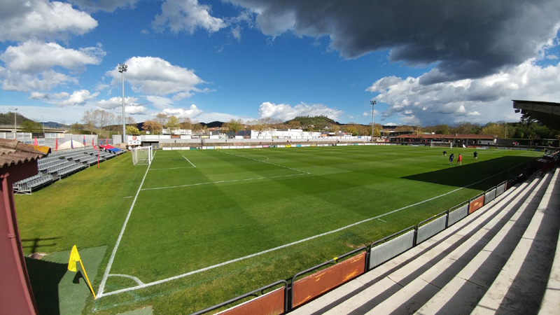El Municipal d'Olot minuts abans de l'inici del partit (Foto: Ràdio Olot Esports)