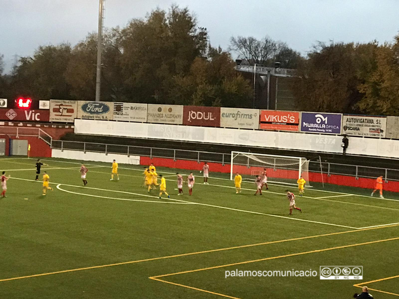 El Palamós Cf ha aconseguit 3 punts en la seva visita a Vic (0-3)