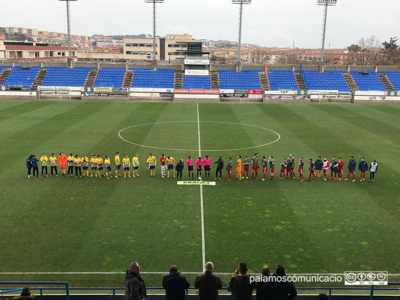 Onze inicial del Palamós i Manlleu minuts abans del partit.