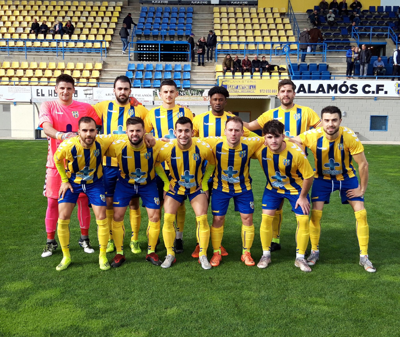 L'equip inicial del Palamós CF que ha superat per la mínima a la Jonquera (1-0) (Foto: Palamós CF)
