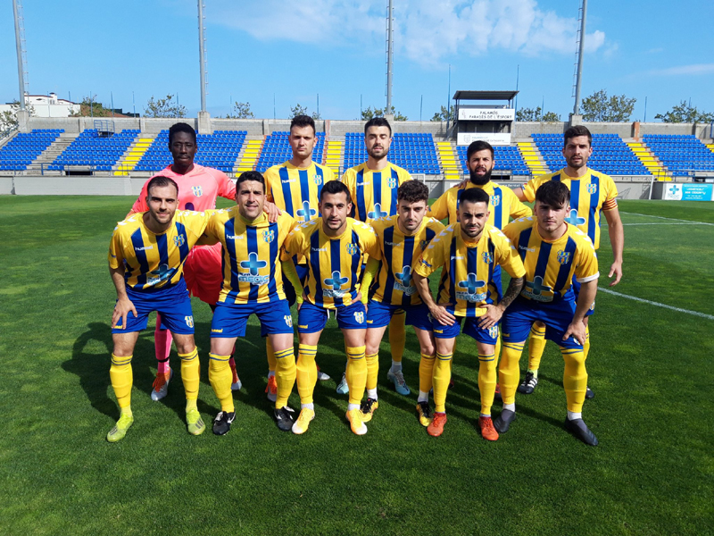 Onze inicial del Palamós CF en el partit disputat davant el Llagostera B (Foto: Palamós CF).